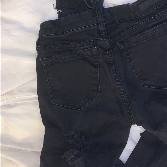 BLANK NYC ultra distressed jeans - Picture 5 of 7